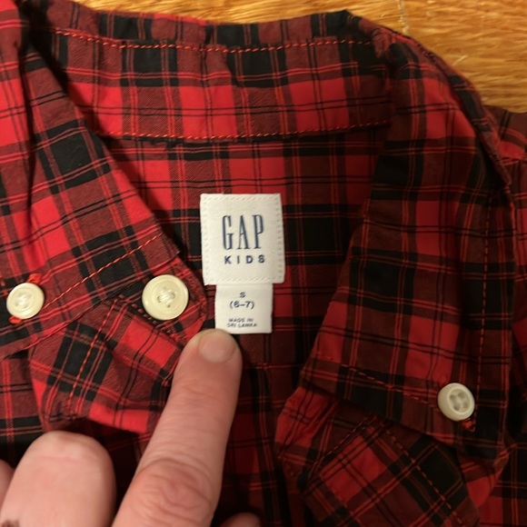 Gap Kids EUC Button Down Shirt. Size S (6/7) - Picture 2 of 9